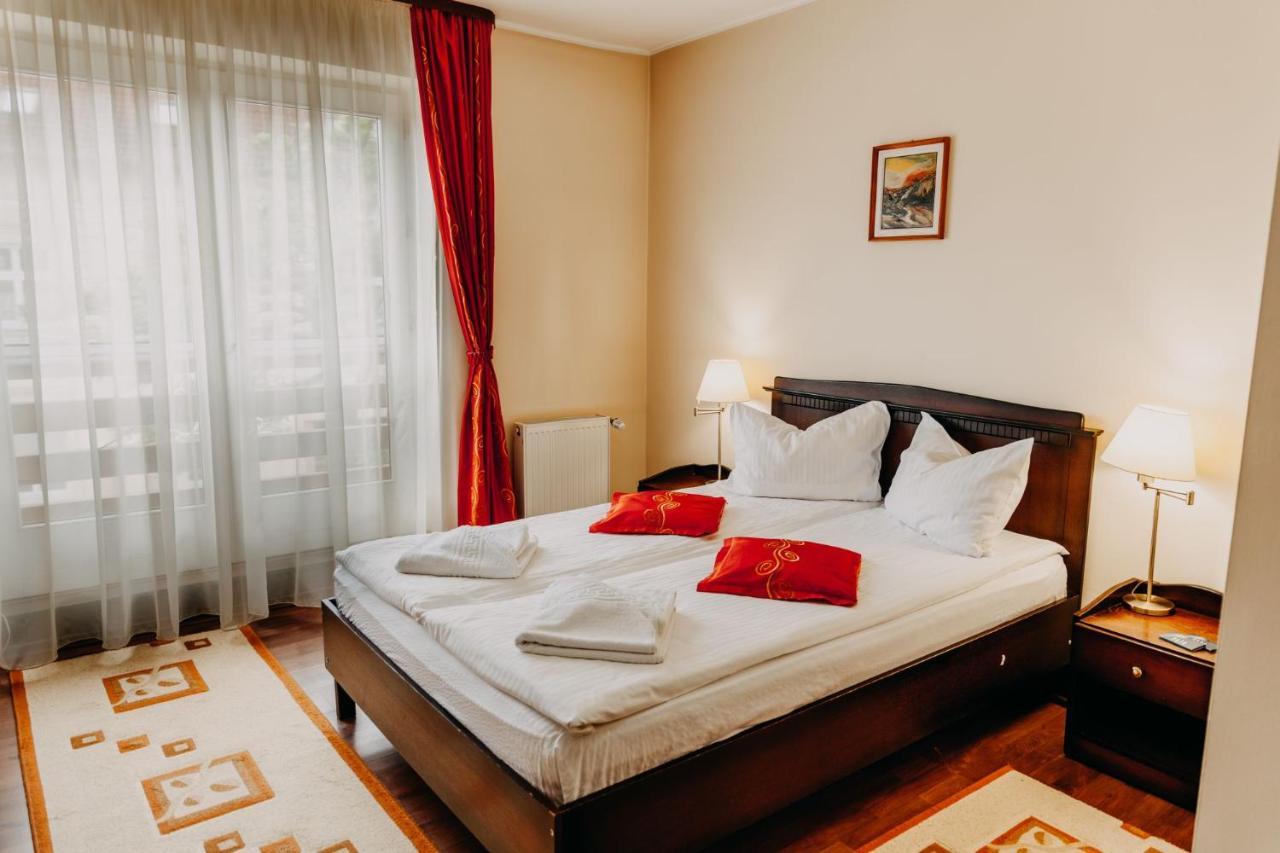 Pava City Odorheiu Secuiesc Extérieur photo