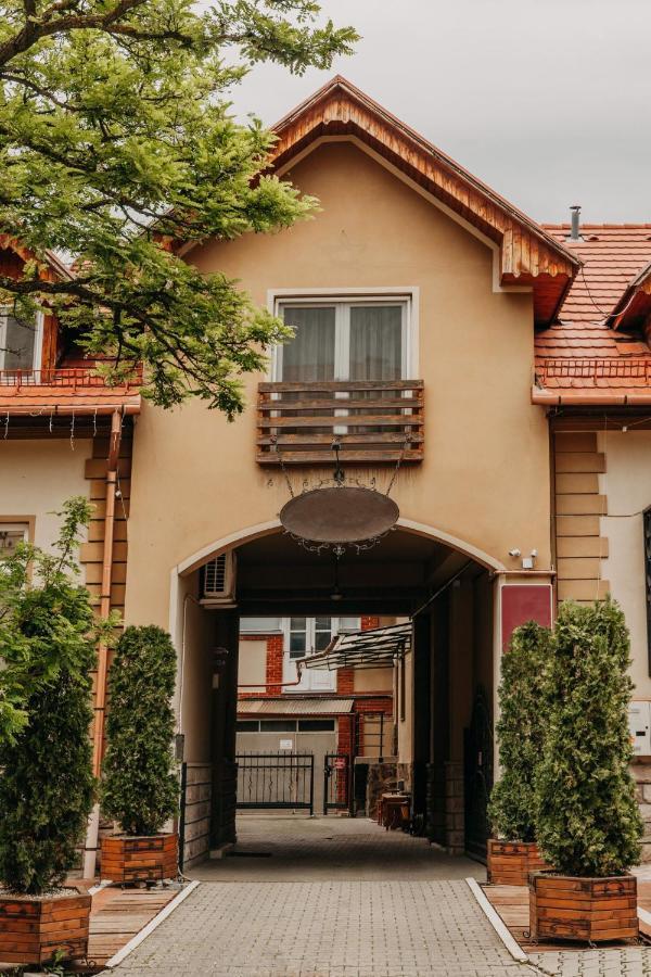 Pava City Odorheiu Secuiesc Extérieur photo