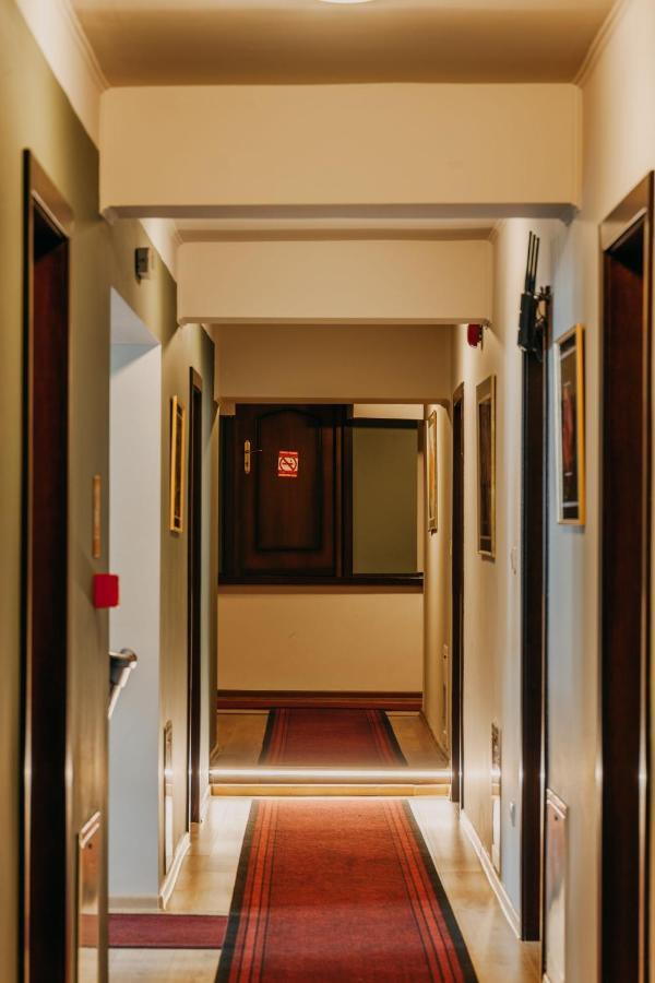 Pava City Odorheiu Secuiesc Extérieur photo
